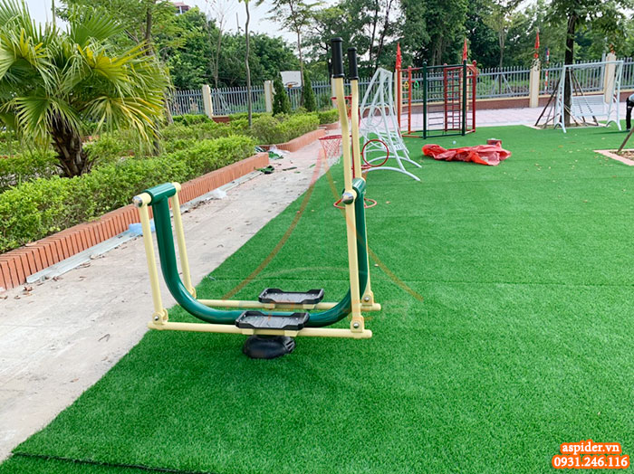 Lắp đặt thiết bị thể dục ngoài trời, bộ vận động cho trường tiểu học tại Đông Anh, Hà Nội