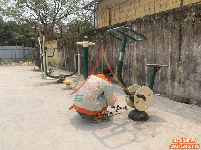 Lắp đặt thiết bị thể dục ngoài trời cho sân khu dân cư tại Hà Nội